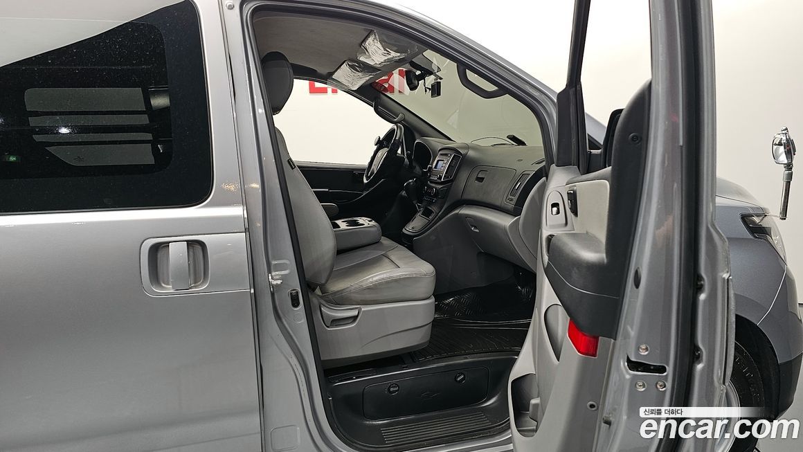 Hyundai Starex 2021