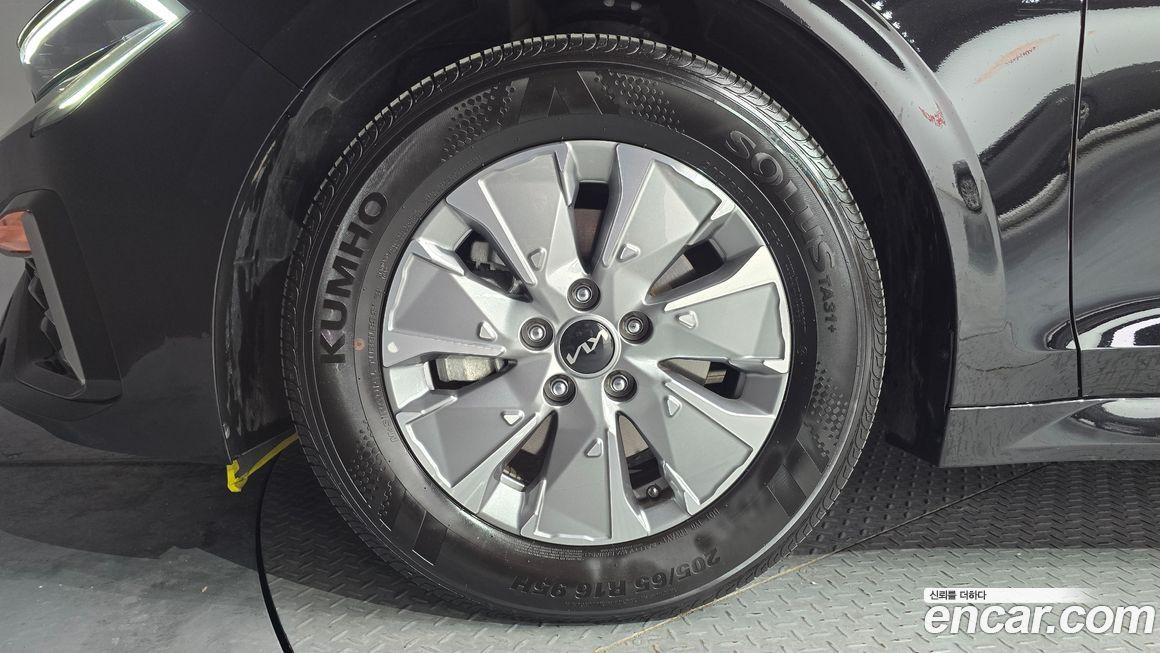 Kia K5 2025
