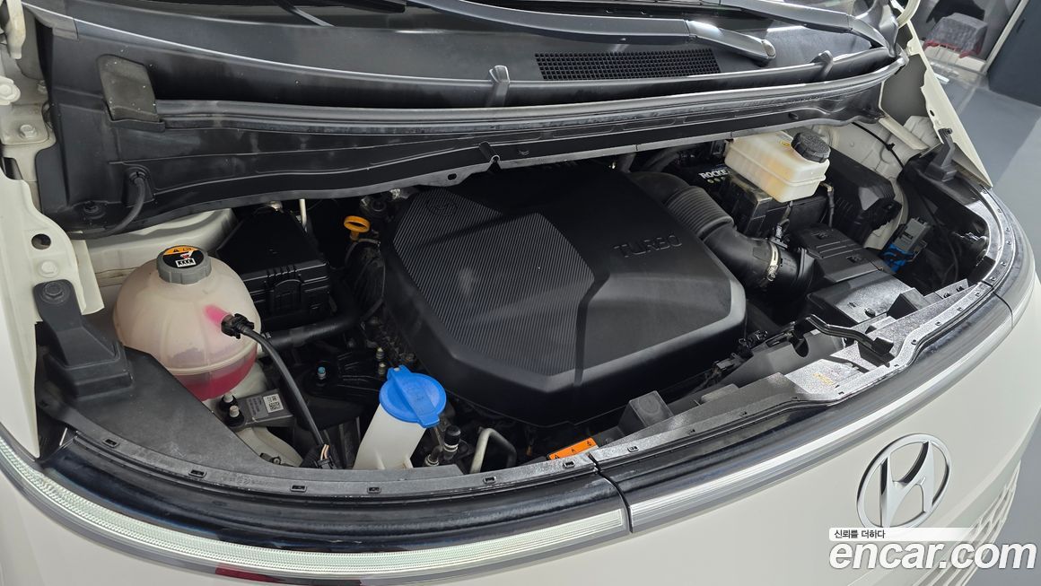 Hyundai Staria 2022