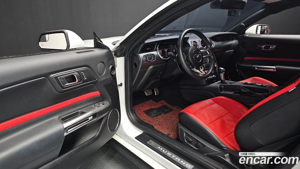 Ford Mustang 2020