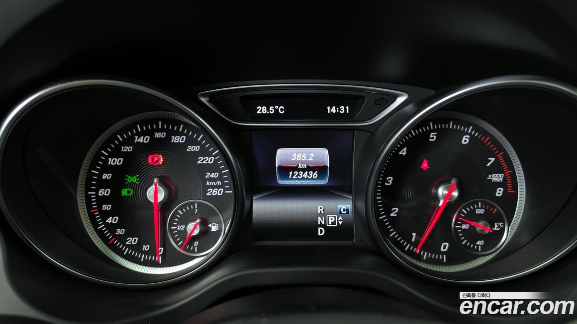 Mercedes-Benz GLA-Class 2019