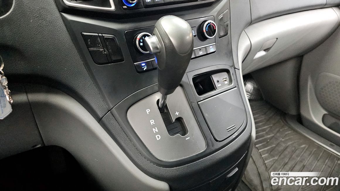 Hyundai Starex 2021