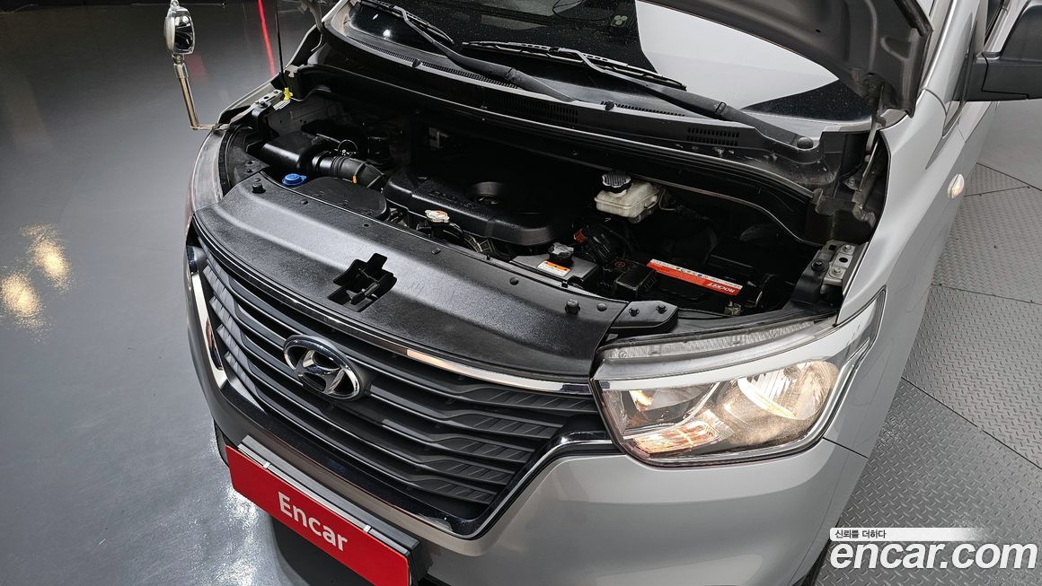 Hyundai Starex 2021