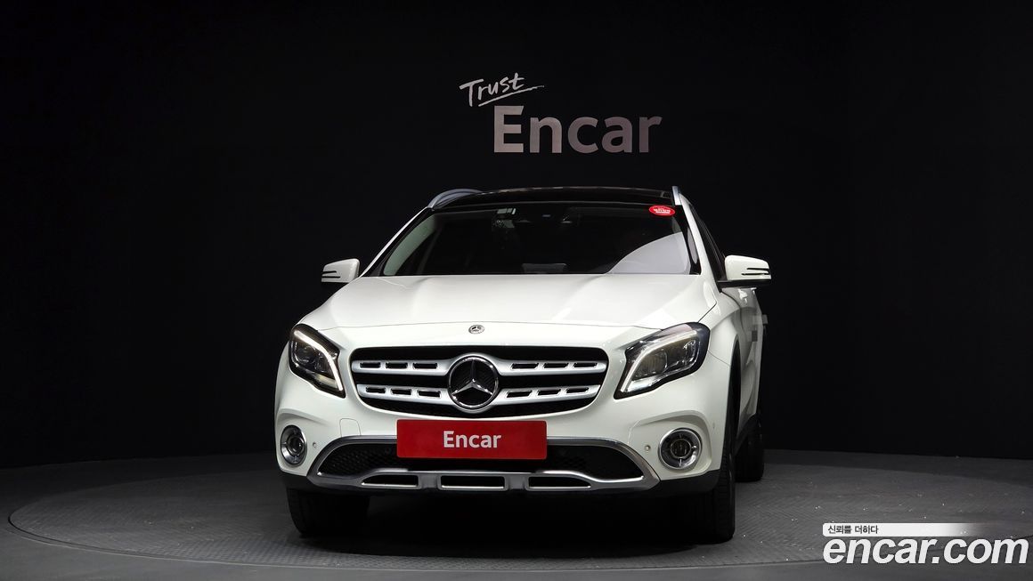 Mercedes-Benz GLA-Class 2019