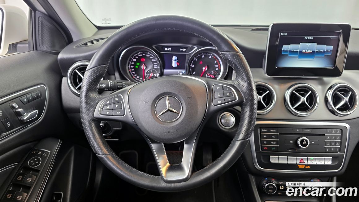 Mercedes-Benz GLA-Class 2019