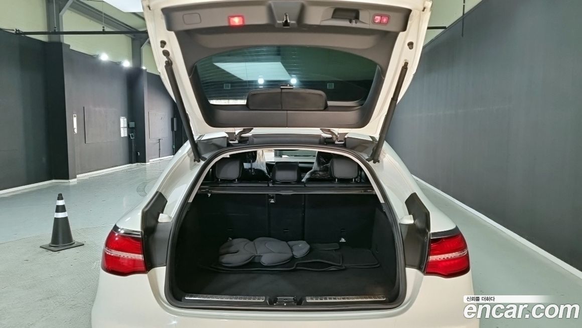 Mercedes-Benz GLC-Class 2018