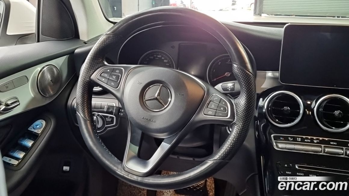 Mercedes-Benz GLC-Class 2018