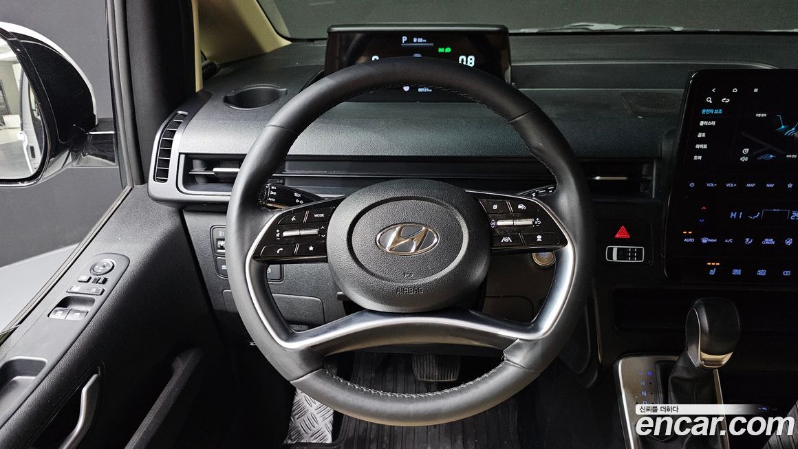 Hyundai Staria 2023