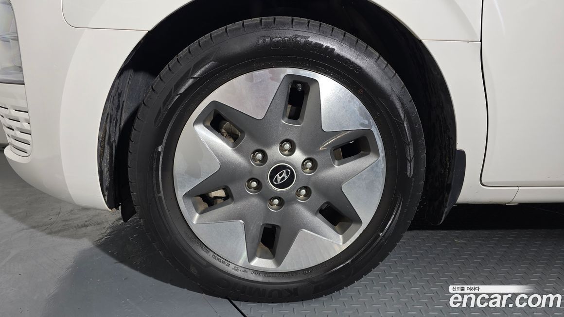 Hyundai Staria 2022