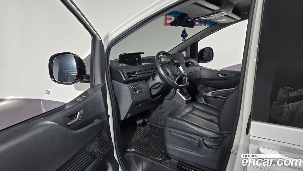 Hyundai Staria 2022