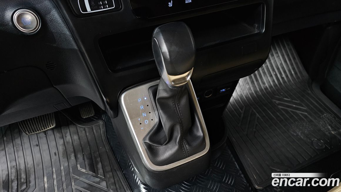 Hyundai Staria 2023