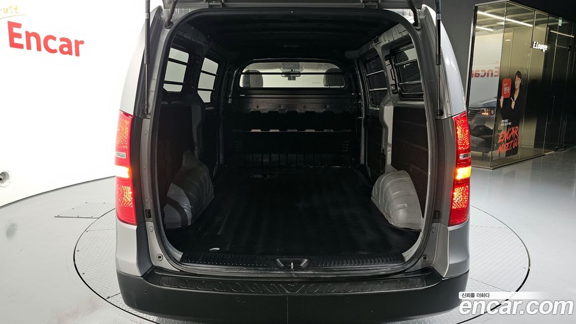 Hyundai Starex 2021