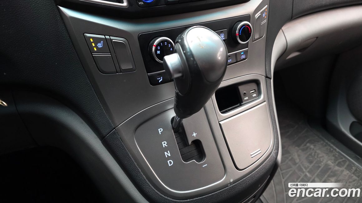 Hyundai Starex 2021
