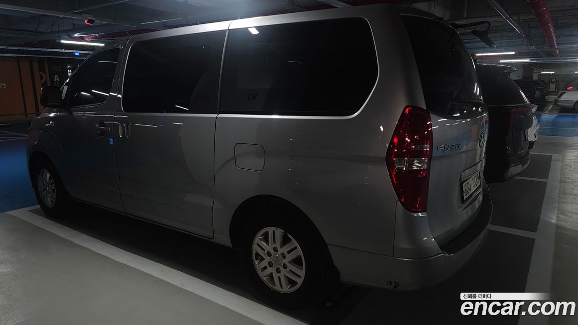 Hyundai Starex 2021