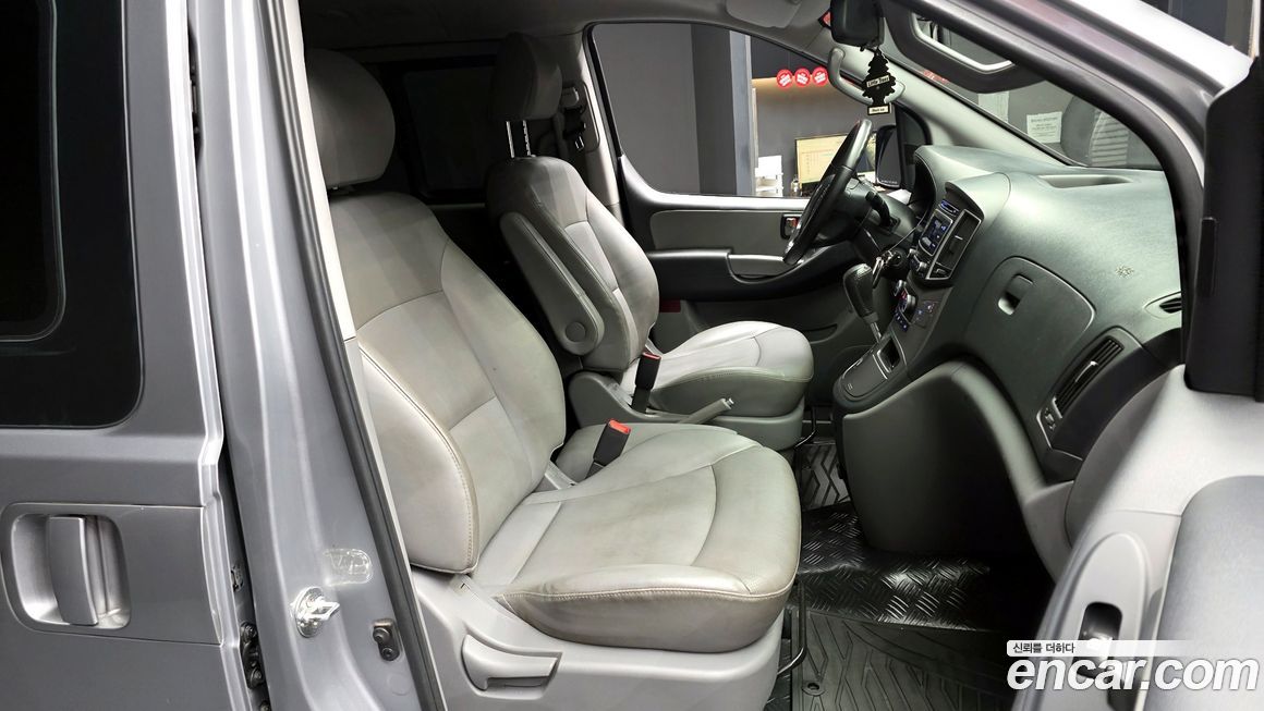 Hyundai Starex 2021