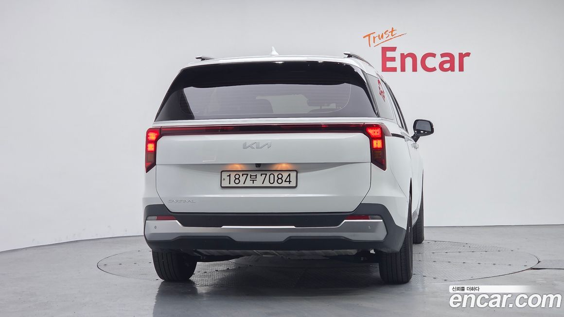 Kia Canival 2024