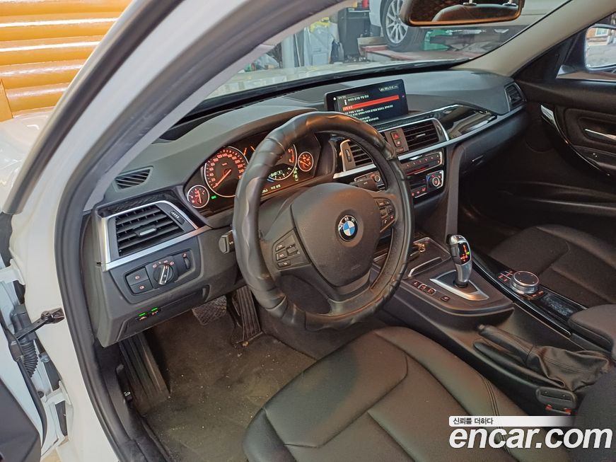 BMW 3-Series 2018