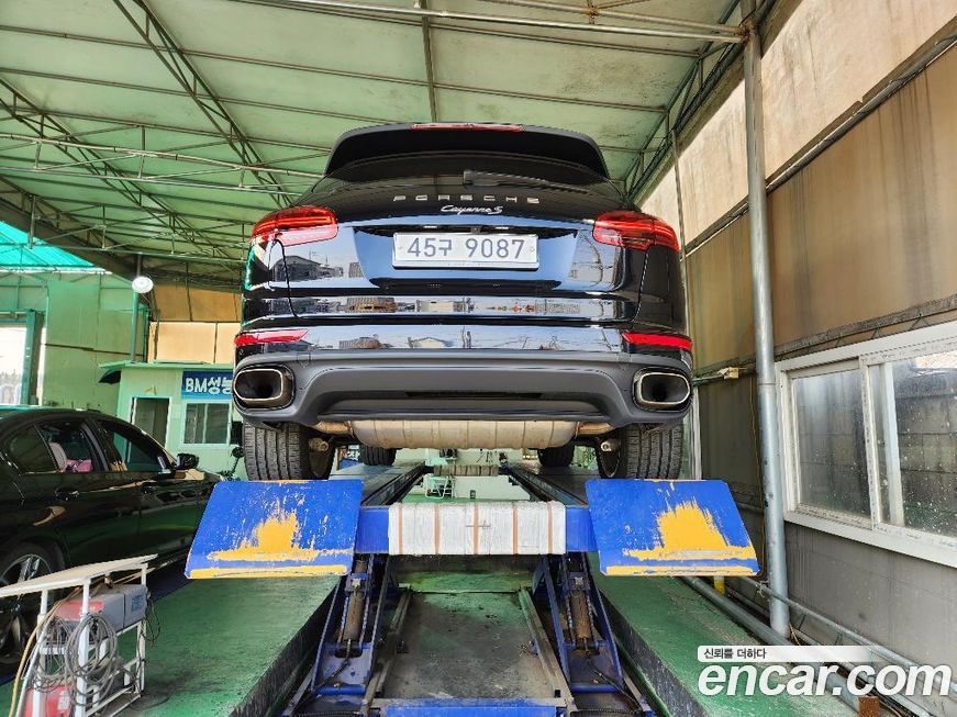 Porsche Cayenne 2015