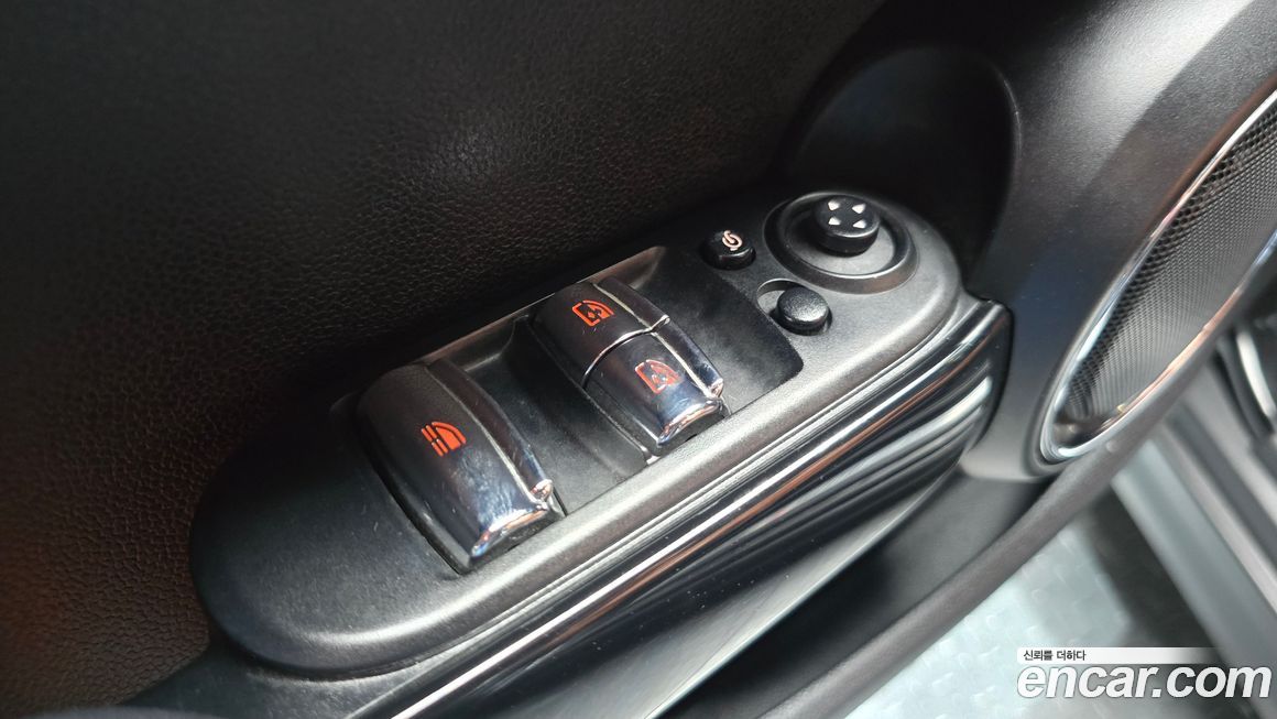 Mini Cooper Convertible 2019