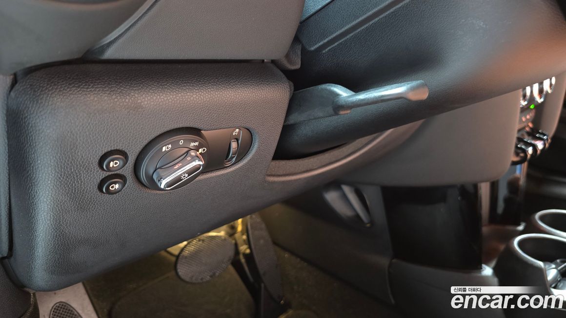 Mini Cooper Convertible 2019