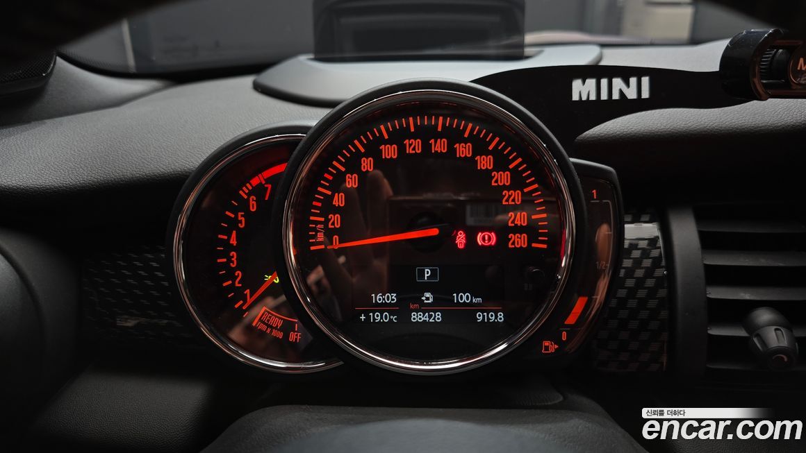 Mini Cooper Convertible 2019