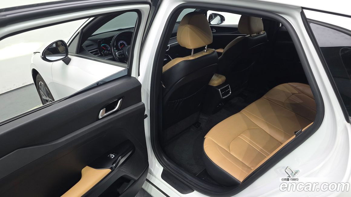 Kia K5 2023