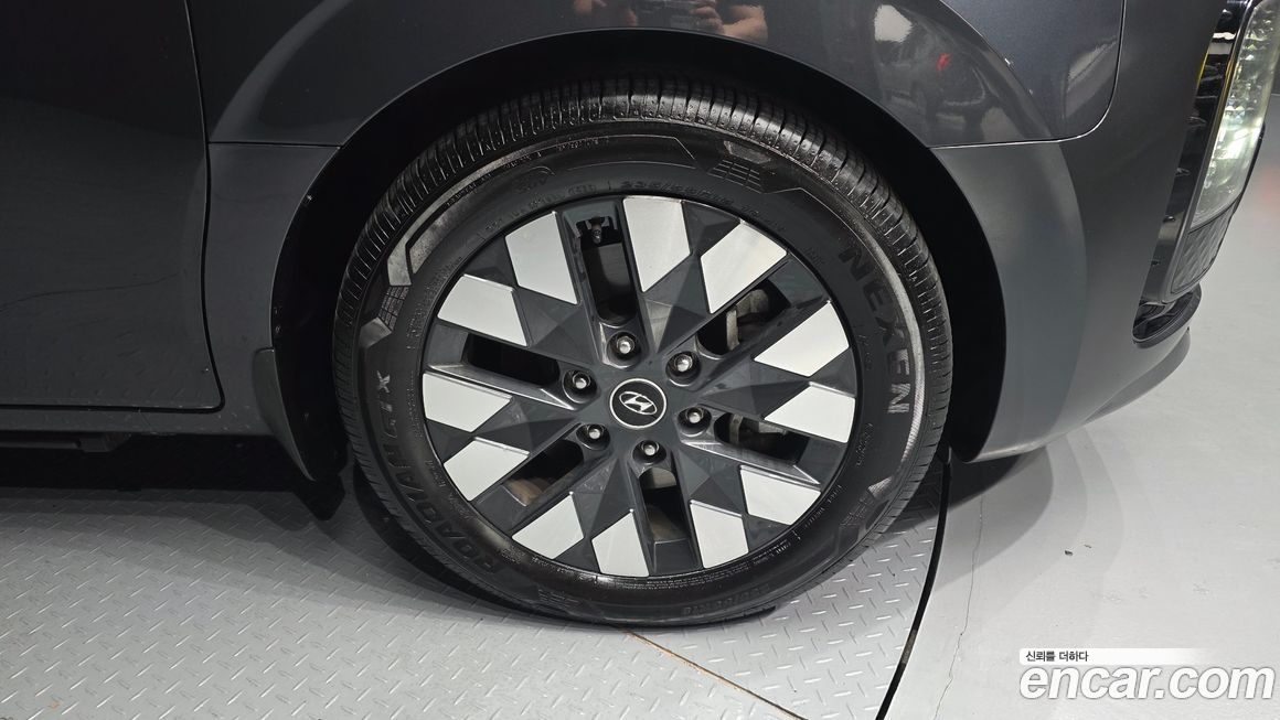 Hyundai Staria 2022