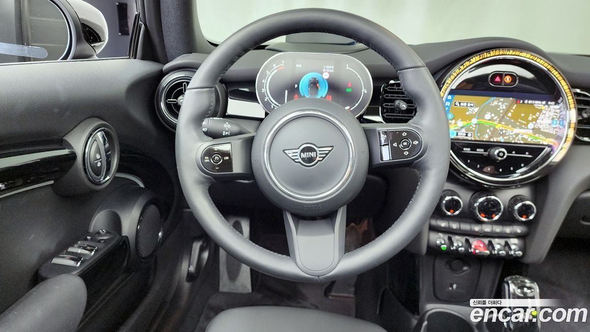 Mini Cooper Convertible 2024