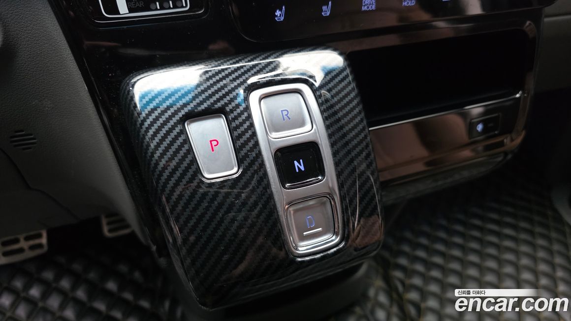Hyundai Staria 2022