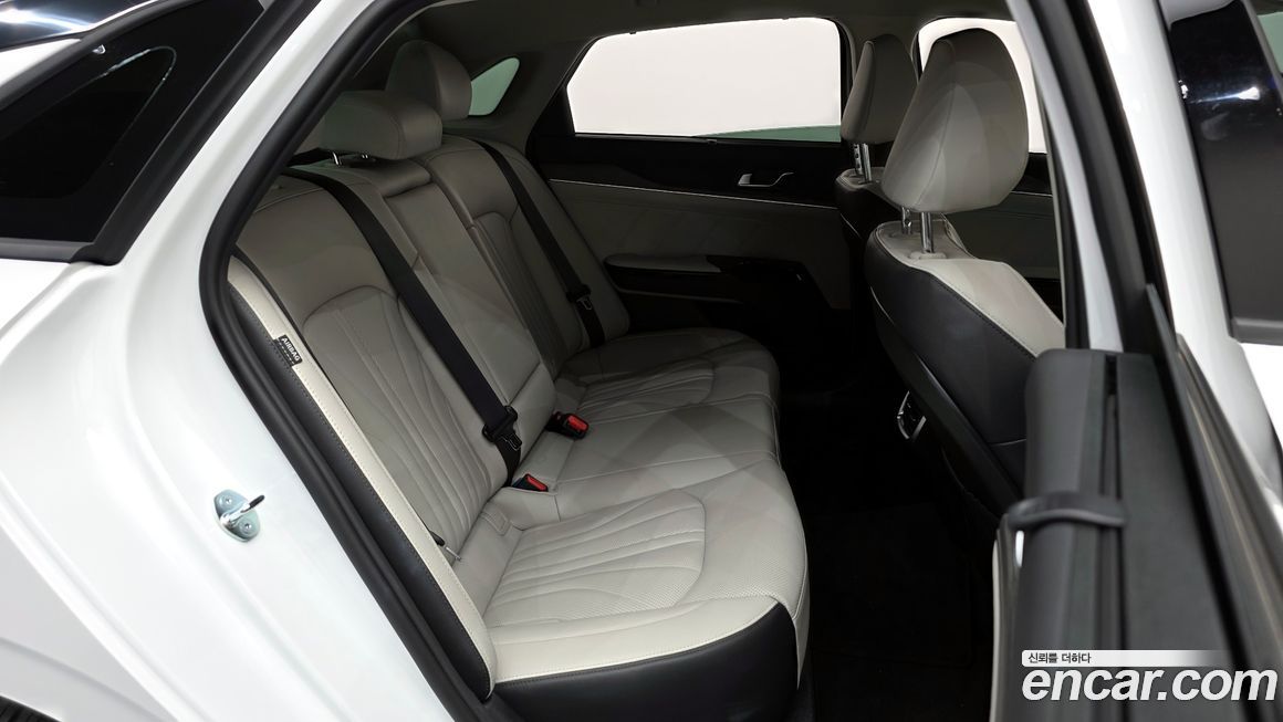 Kia K5 2025