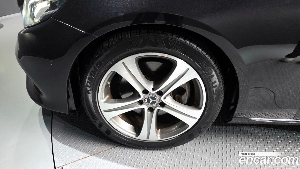 Mercedes-Benz E-Class 2018