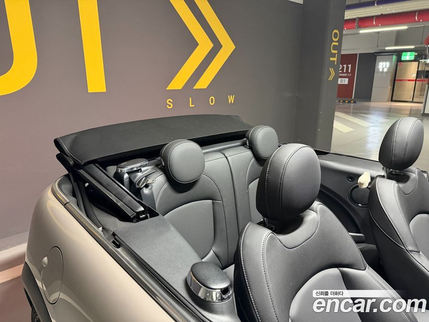 Mini Cooper Convertible 2024