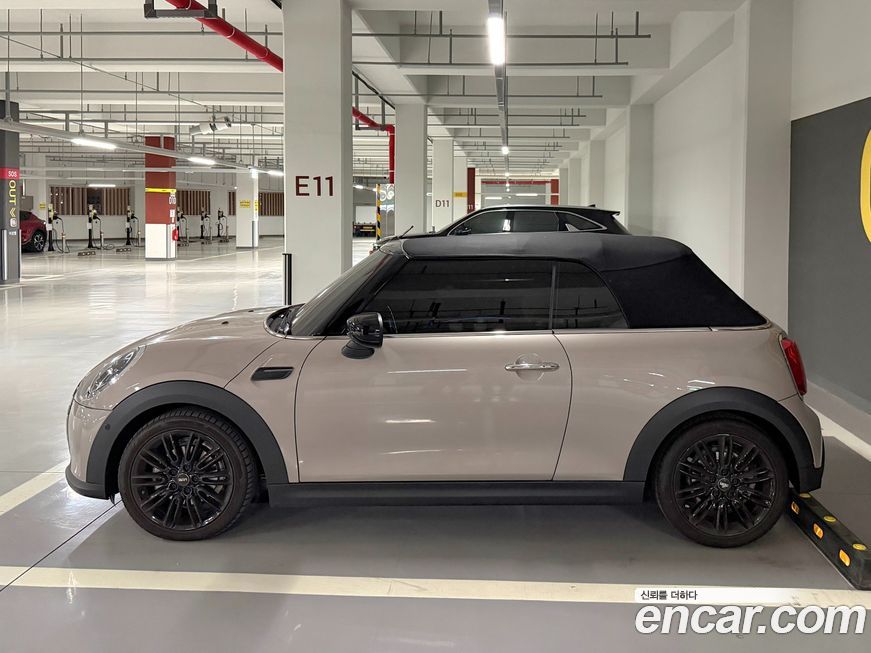 Mini Cooper Convertible 2024