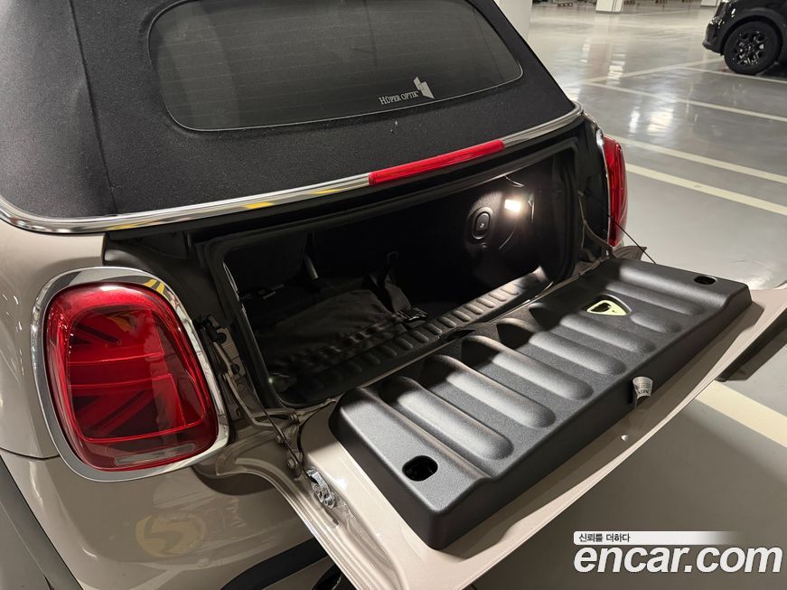 Mini Cooper Convertible 2024