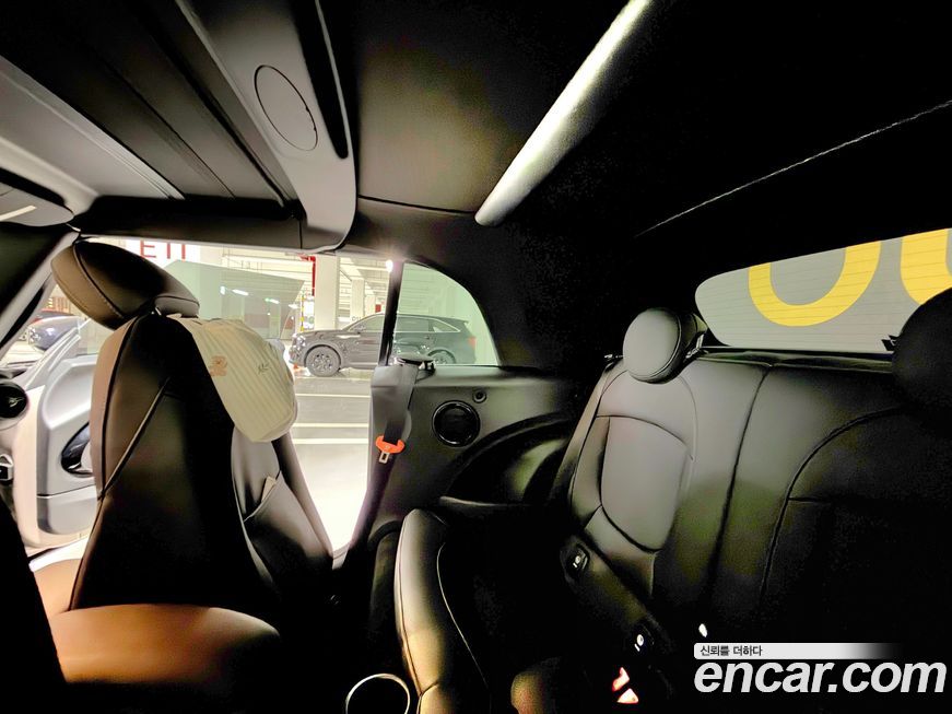 Mini Cooper Convertible 2024