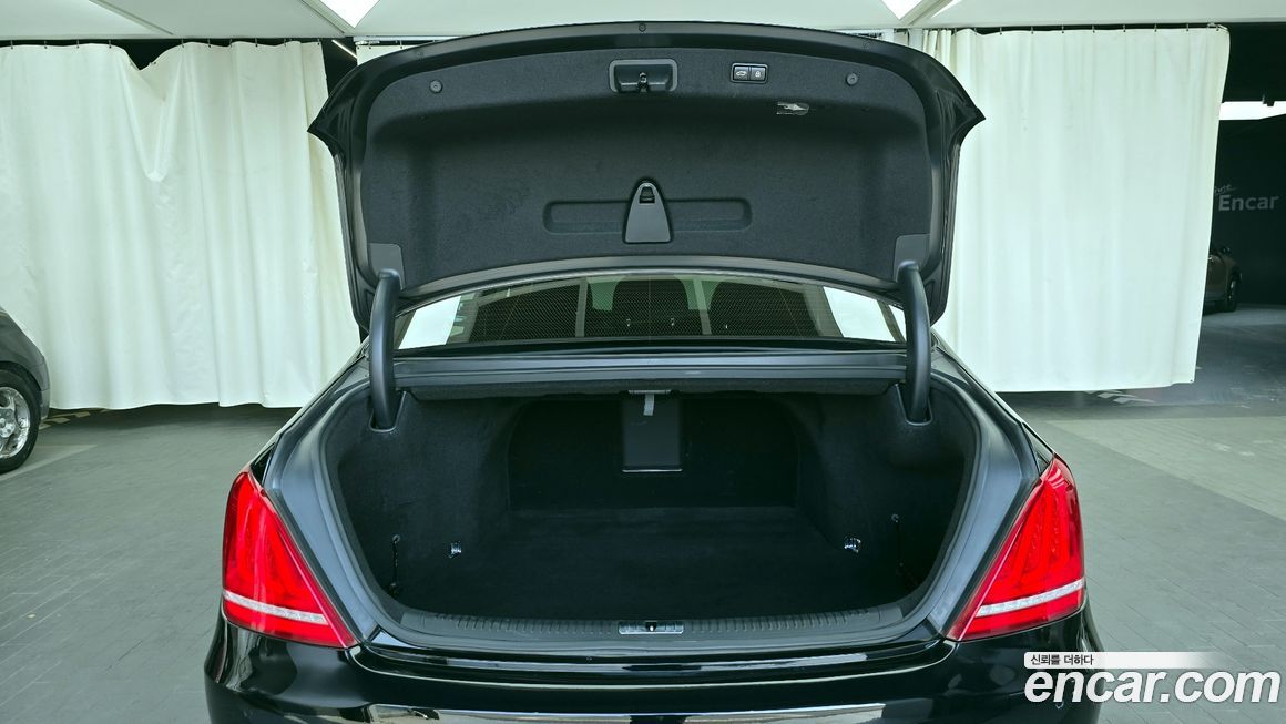 Genesis EQ900 2016
