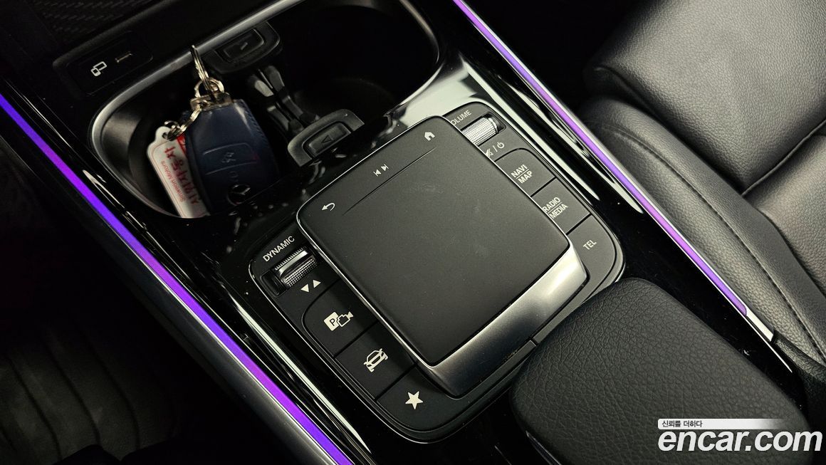 Mercedes-Benz GLB-Class 2021