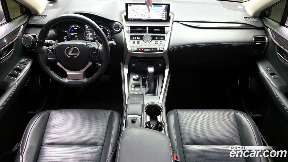 Lexus NX 2019