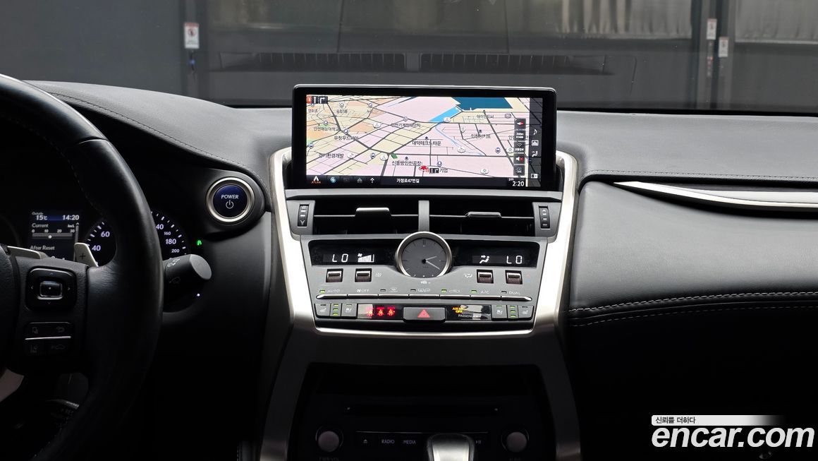 Lexus NX 2019