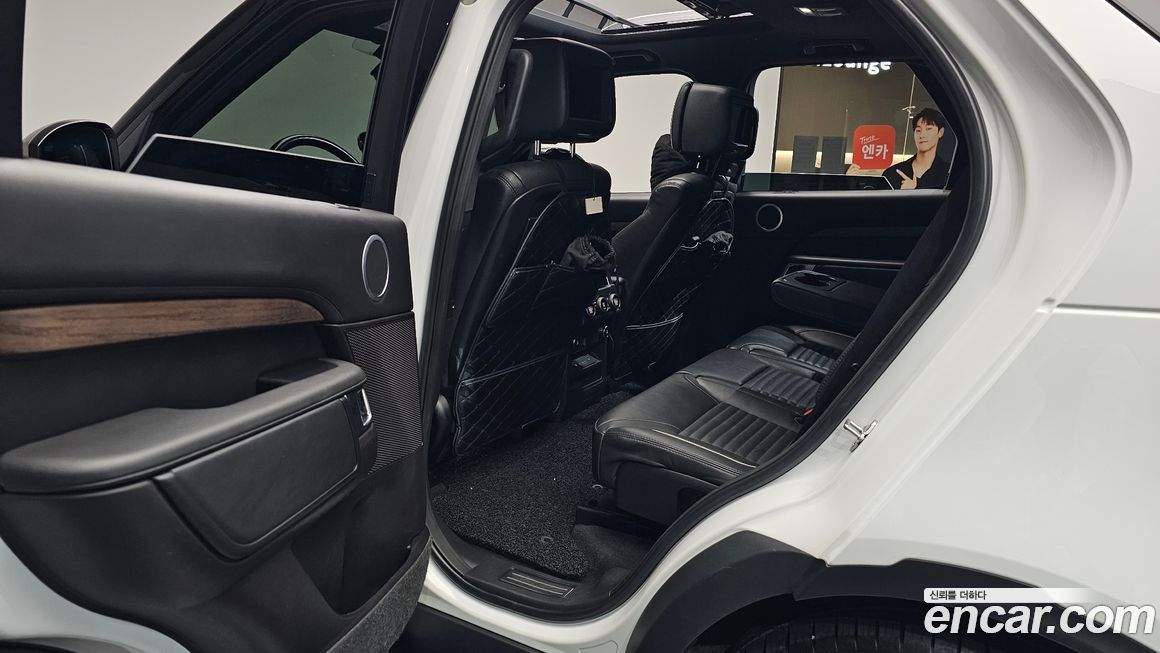 Land Rover Discovery 2018
