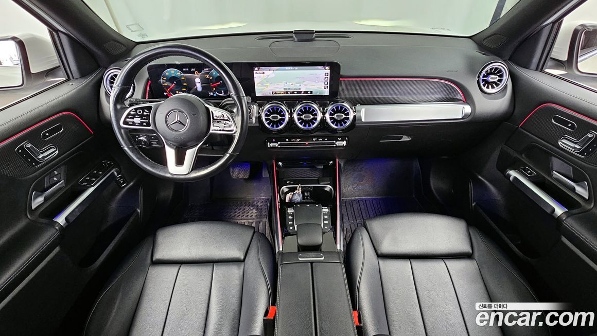 Mercedes-Benz GLB-Class 2021