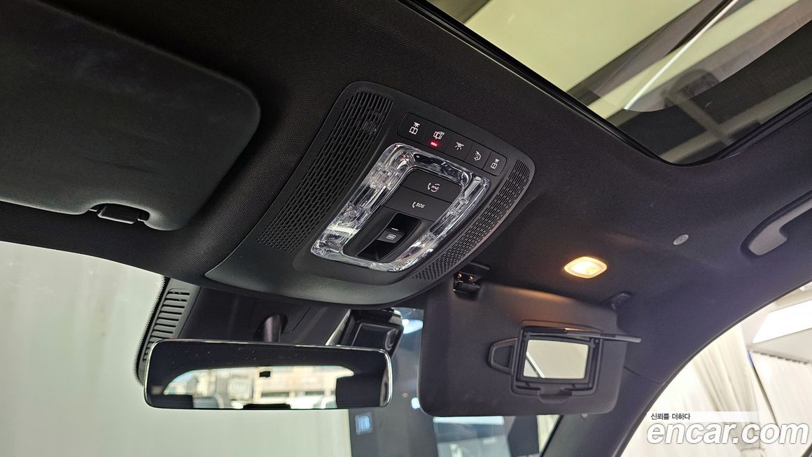 Mercedes-Benz GLB-Class 2021