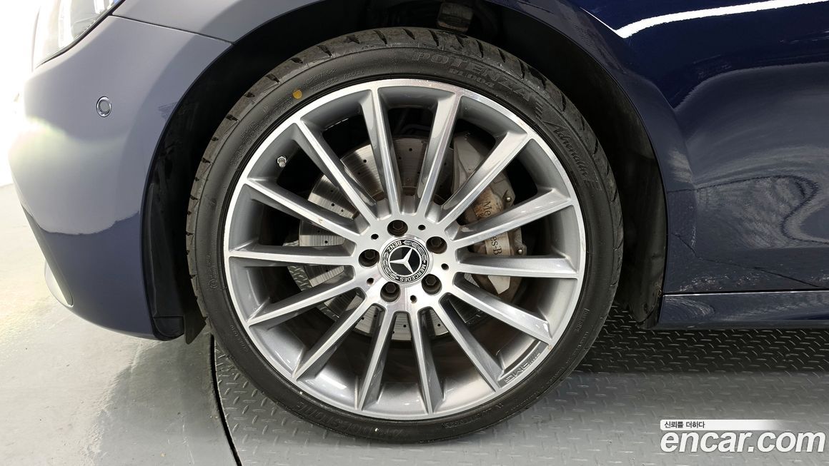 Mercedes-Benz E-Class 2021