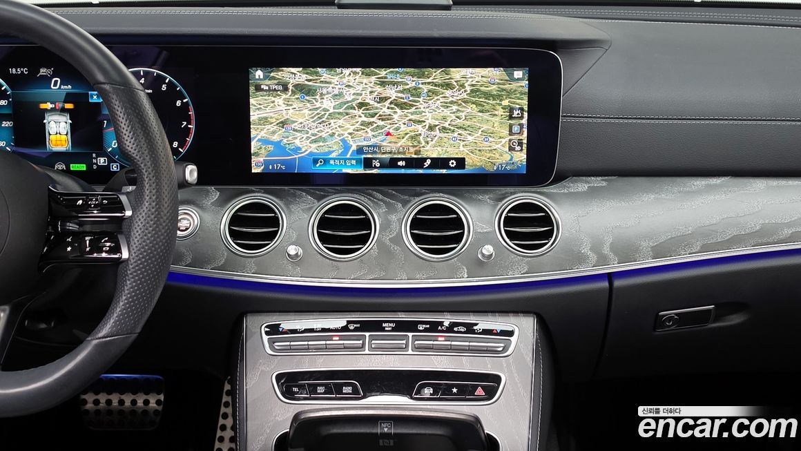 Mercedes-Benz E-Class 2021