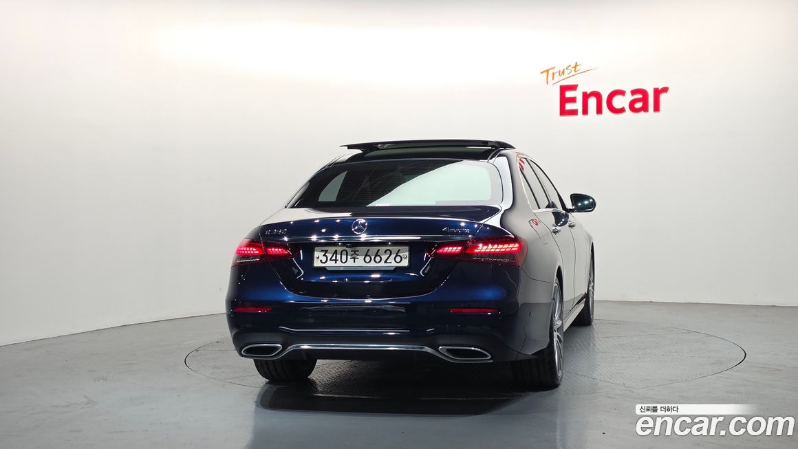 Mercedes-Benz E-Class 2021
