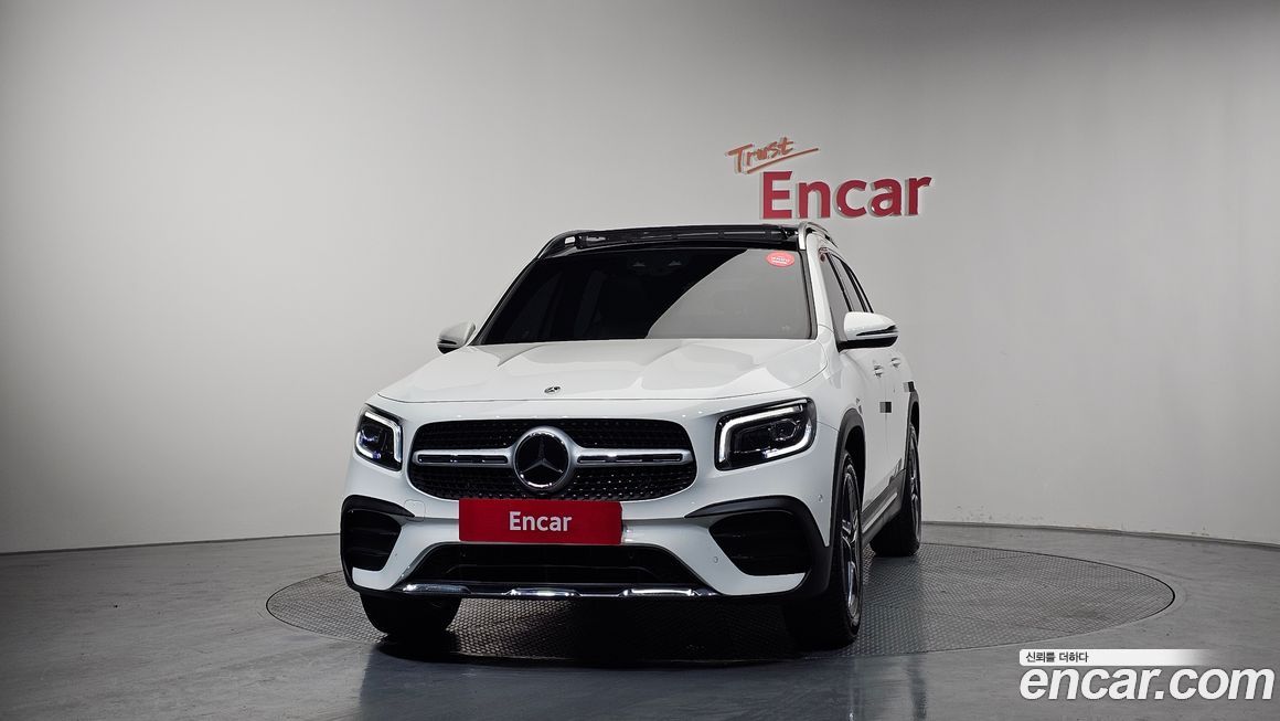 Mercedes-Benz GLB-Class 2023