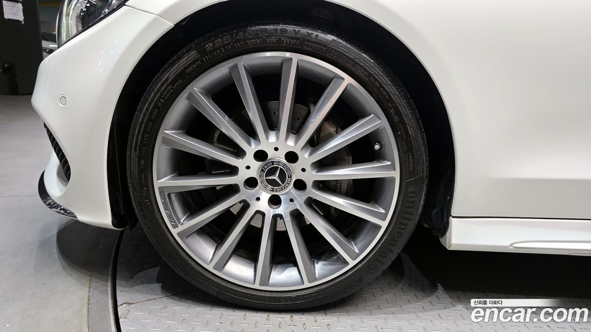 Mercedes-Benz C-Class 2018