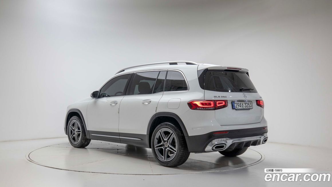 Mercedes-Benz GLB-Class 2021