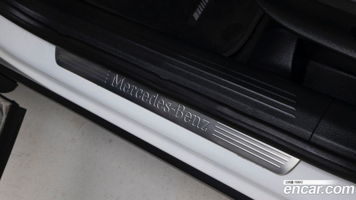 Mercedes-Benz GLB-Class 2021