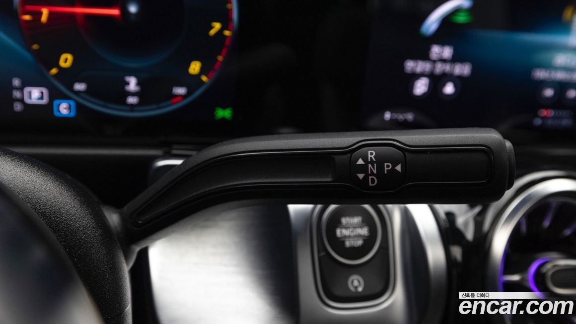 Mercedes-Benz GLB-Class 2021